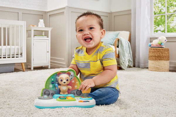 VTech Baby Bark & Bop Dance Party, Electronic Learning Toy for Kids Ages 6-24 months
