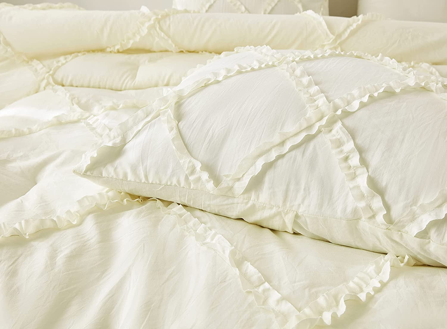 Chezmoi Collection Vivian 3-Piece Diamond Ruffle Trim Washed Microfiber Comforter Set