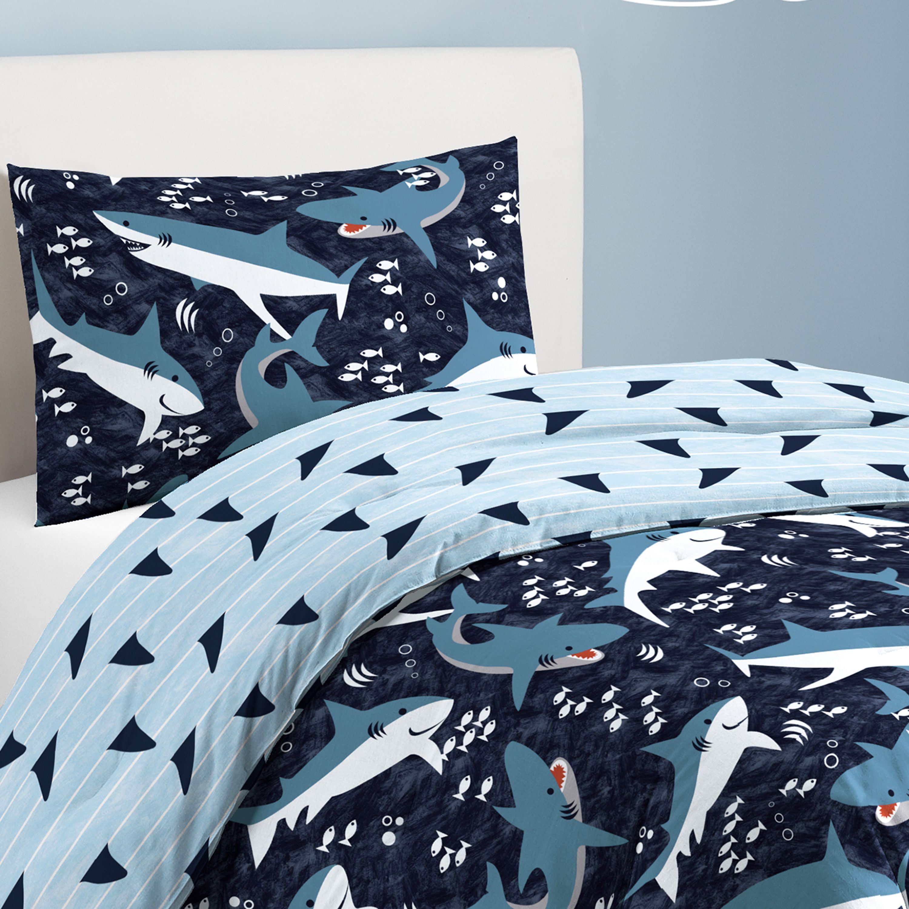 Dream Factory Sharks Full/Queen 3 Piece Mini Comforter Set, Printed Pattern, Polyester, Cotton, Navy, Child, Unisex