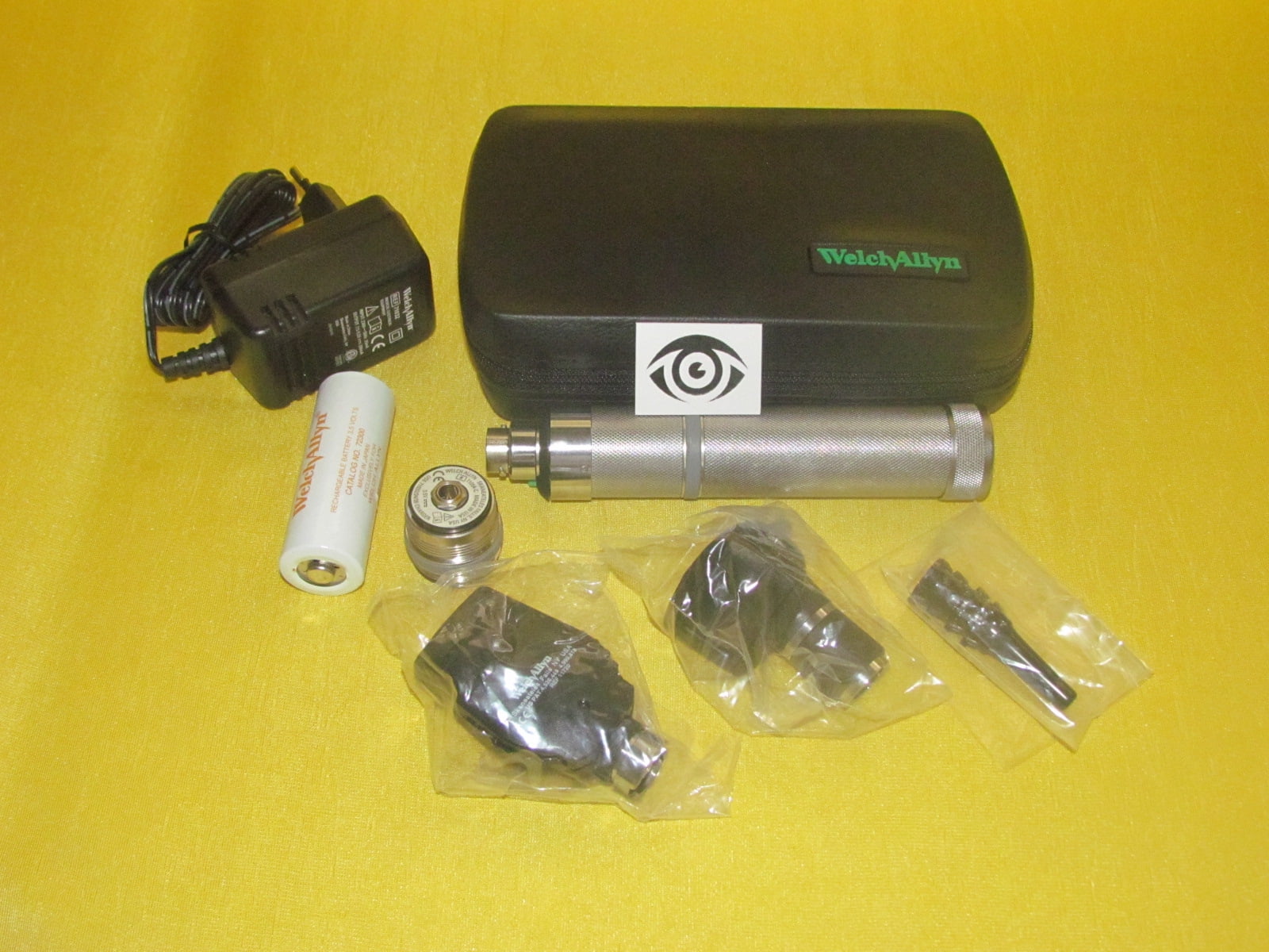 Welch Allyn 3.5v Otoscope / Ophthalmoscope Diagnostic Set with NiCad