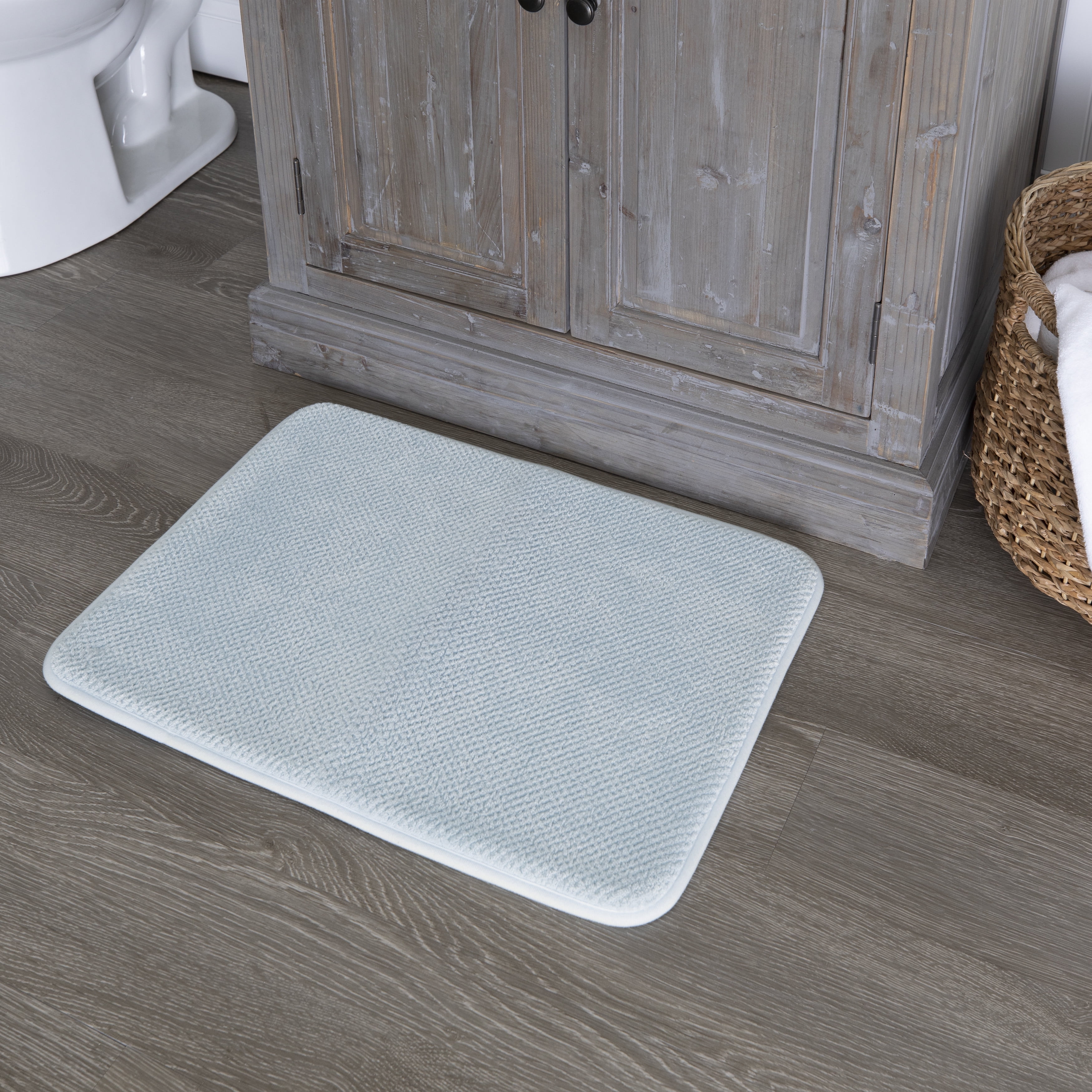 Mainstays Basic Memory Foam Bath Mat, Blue Shell, 17" x 23.5"