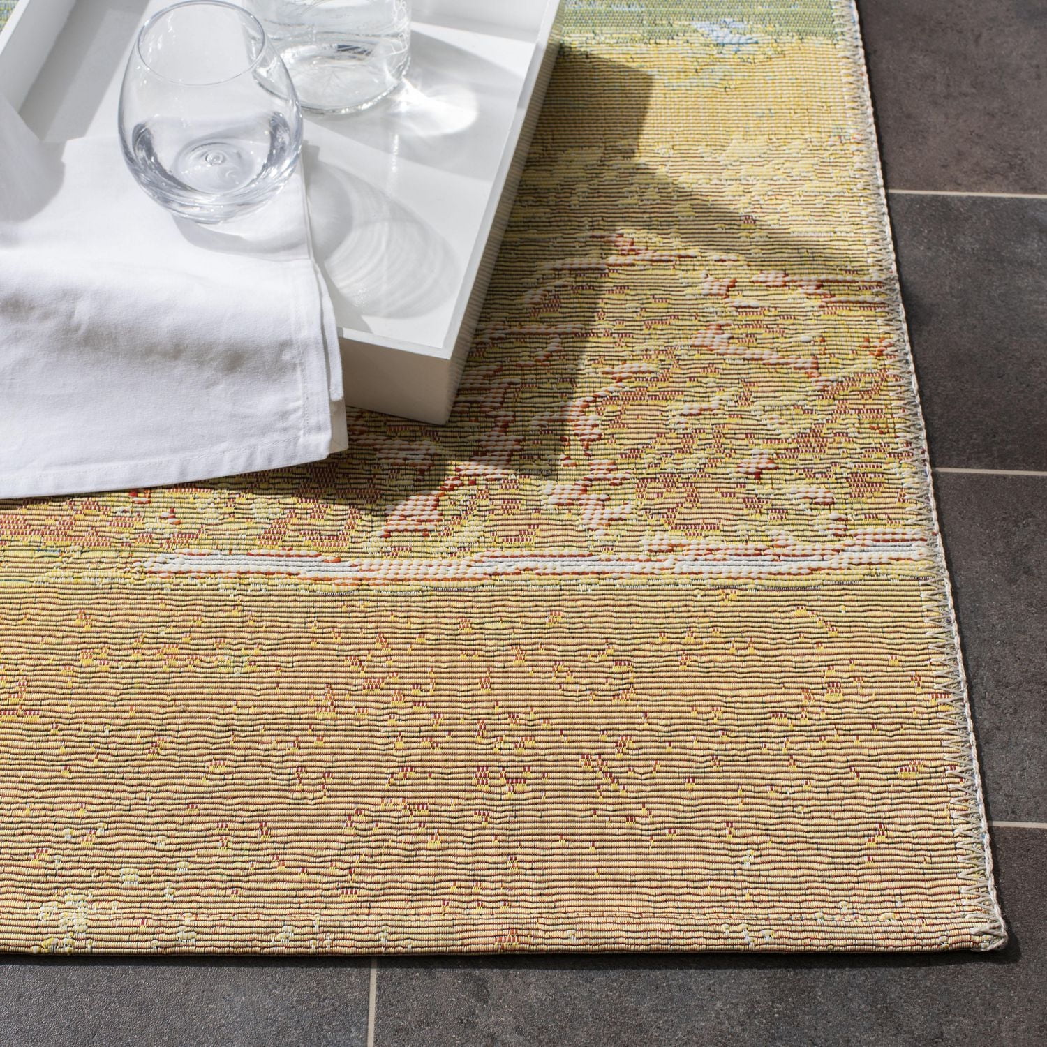 SAFAVIEH Barbados Tapis Extérieur Feuilles de Palmier