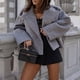 thumbnail image 2 of Abrigos cortos de lana con solapa gruesa para mujer, chaquetas ajustadas informales de manga larga para otoño e invierno, prendas de vestir sólidas elegantes con una sola botonadura, 2 of 4