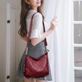 thumbnail image 4 of Bolsa de mujer de mensajero de cuero de PU suave de hombro (rojo vino) Ndcxsfigh Para Estrenar, 4 of 9
