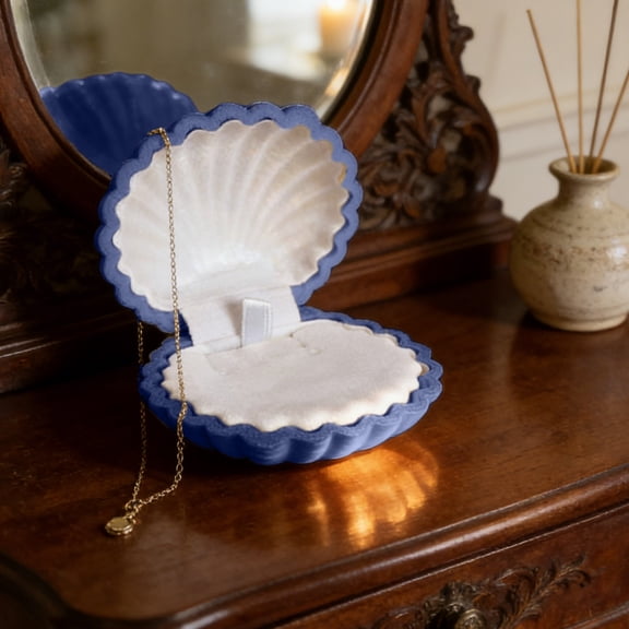 Seashell Shape Velvet Jewelry Box Organizer for Earrings, Rings, and Necklaces – Elegant Display Case for Jewelry Storage and Gift Giving, Perfect for Women and Jewelry Sellers on Special Occasions