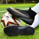 thumbnail image 4 of Botas de fútbol transpirables y ligeras para exteriores, zapatos de entrenamiento de fútbol antideslizantes, botines Unisex, talla 35-45, novedad de 2022, 4 of 5