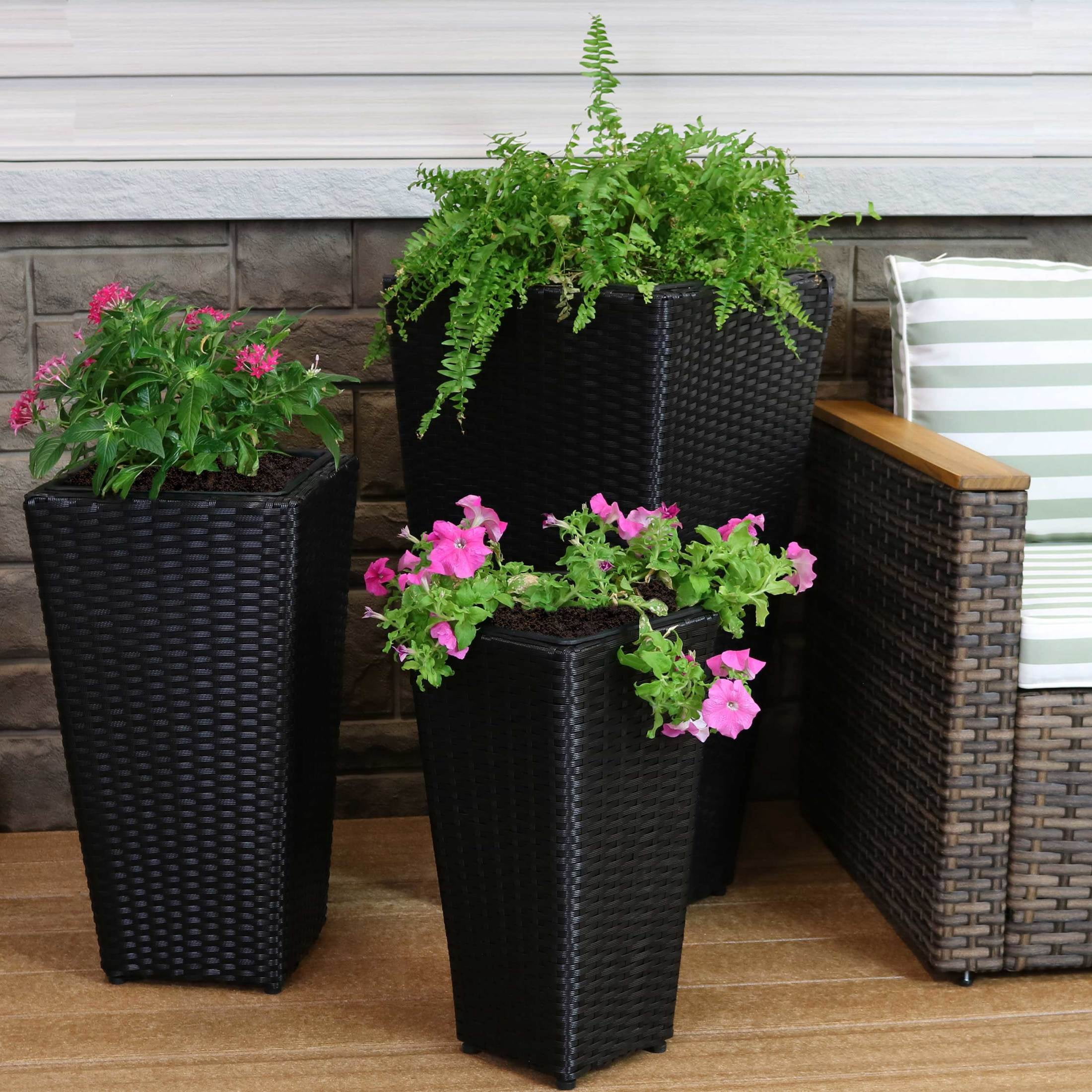 Sunnydaze Assorted Square Outdoor Black Rattan Planter with Liner 3-Count
