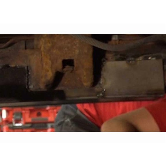 0214 AVALANCHE/SUBURBAN/YUKON XL/CADILAC CENTER FRAME SECTION LT SIDE