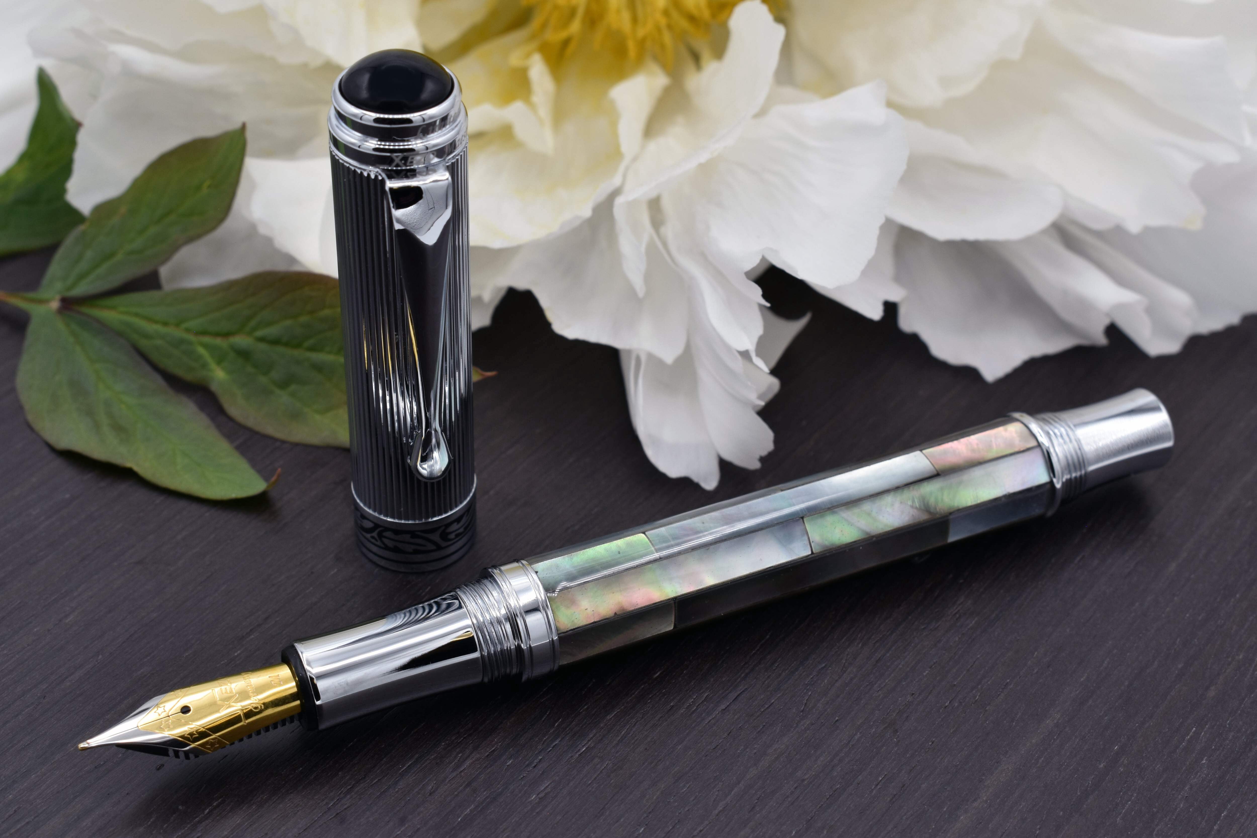 Xezo Xezo Maestro® Black Mother of Pearl Fountain Pen (Medium Nib) - Chrome Plated