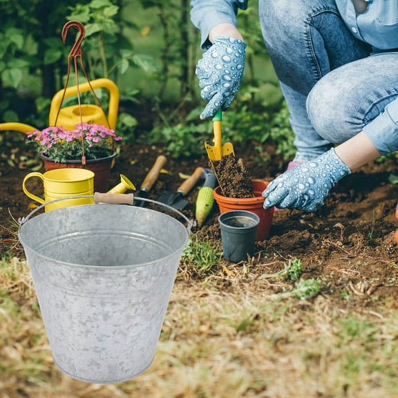 UEETEK Vintage Rustic Metal Flower Bucket for Flower Arrangement Decor