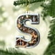 thumbnail image 4 of Adornos de letras personalizados para árbol de Navidad | 26 colgantes del alfabeto con gorros de Papá Noel | Decoración colgante acrílica DIY para árbol de Navidad y decoración del hogar, 4 of 5