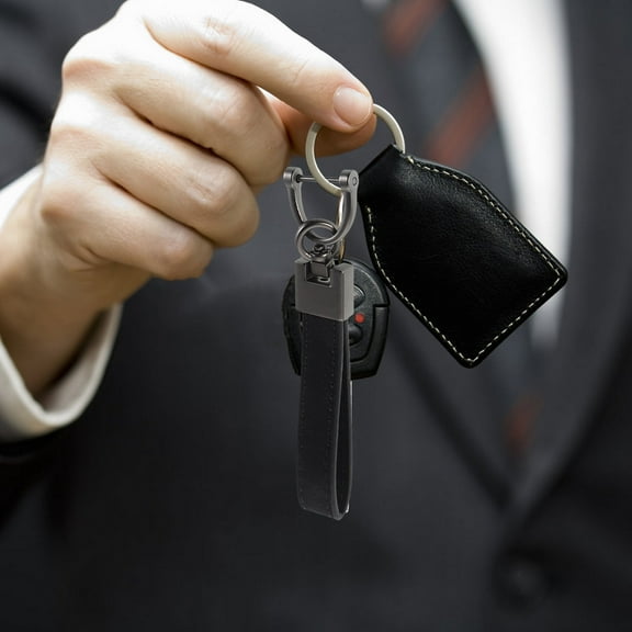 WHAMVOX 2pcs Simple Keychains For Men Artificial Leather Car Key Holders With Anti-Loss Clips Creative Keyring Pendants For Auto Home Practical Key Chains