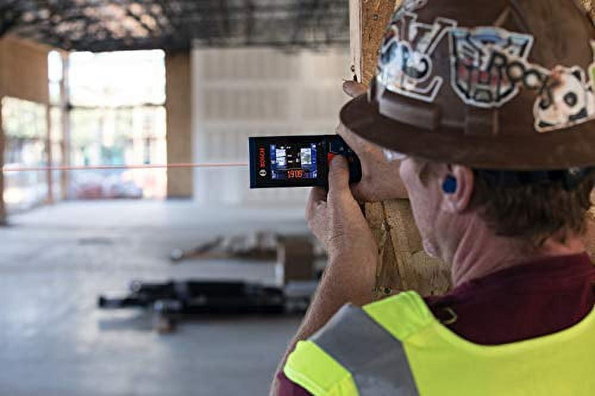 BOSCH GLM400C Blaze Outdoor 400 ft Bluetooth Connected Laser Measure with Camera and AA Batteries