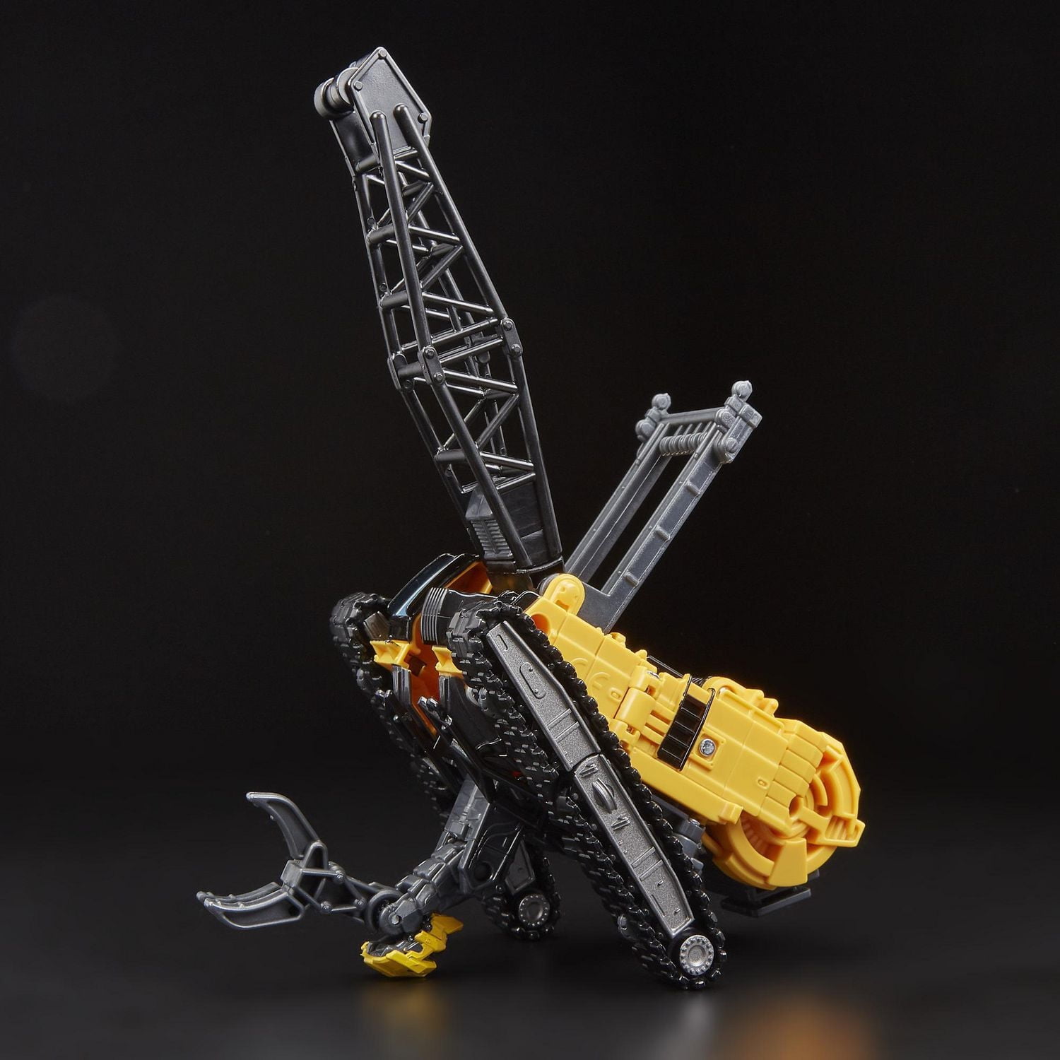 Transformers Studio Series 47 Deluxe Class Transformers: Revenge of the Fallen Movie Constructicon Hightower Action Figure