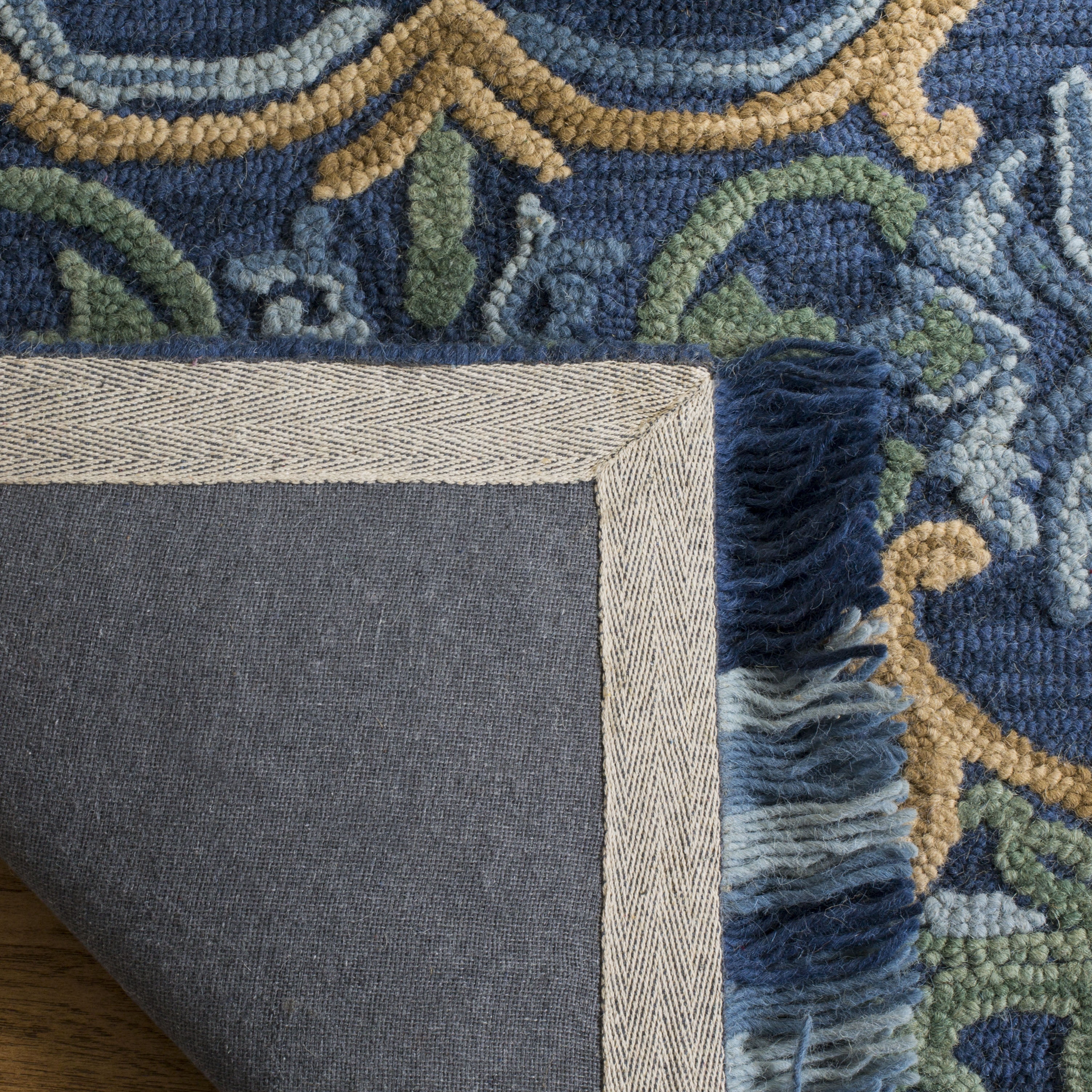SAFAVIEH Blossom Casey Floral Medallion Wool Fringed Area Rug, Navy/Green, 6' x 6' Square