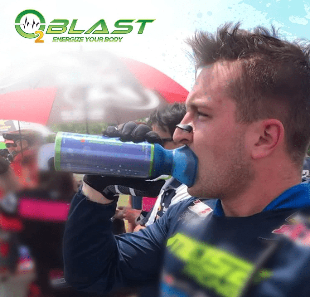 O2 Blast“ Pure Oxygen for Energy, Recovery & Performance - 10-Liter Can with Custom Breathing Mask, Pack of 5