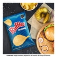 thumbnail image 4 of Papas fritas Ruffles sabor sal 185 g, 4 of 5
