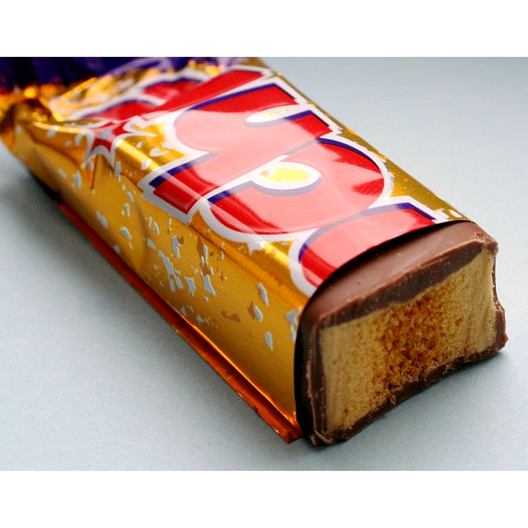 Cadbury Crunchie Chocolate Bars (24 pk) 44g/1.6 oz per Bar, {Imported from Canada}