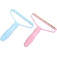 thumbnail image 1 of CHAO 2 Piezas de Afeitadoras Quitapelusas (Azul+Rosa), Máquina de Afeitar Manual Anti Pelusa con Cepillo Quitapelusas Portátil Quitapelusas con Reutilizable, para Alfombras, Ropa y Otros Tejidos, 1 of 5