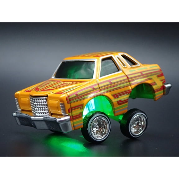 Open Box 1978 78 THUNDERBIRD CAR TUNED LOWRIDER BLACK 1:64 SCALE DIORAMA DIECAST MODEL CAR