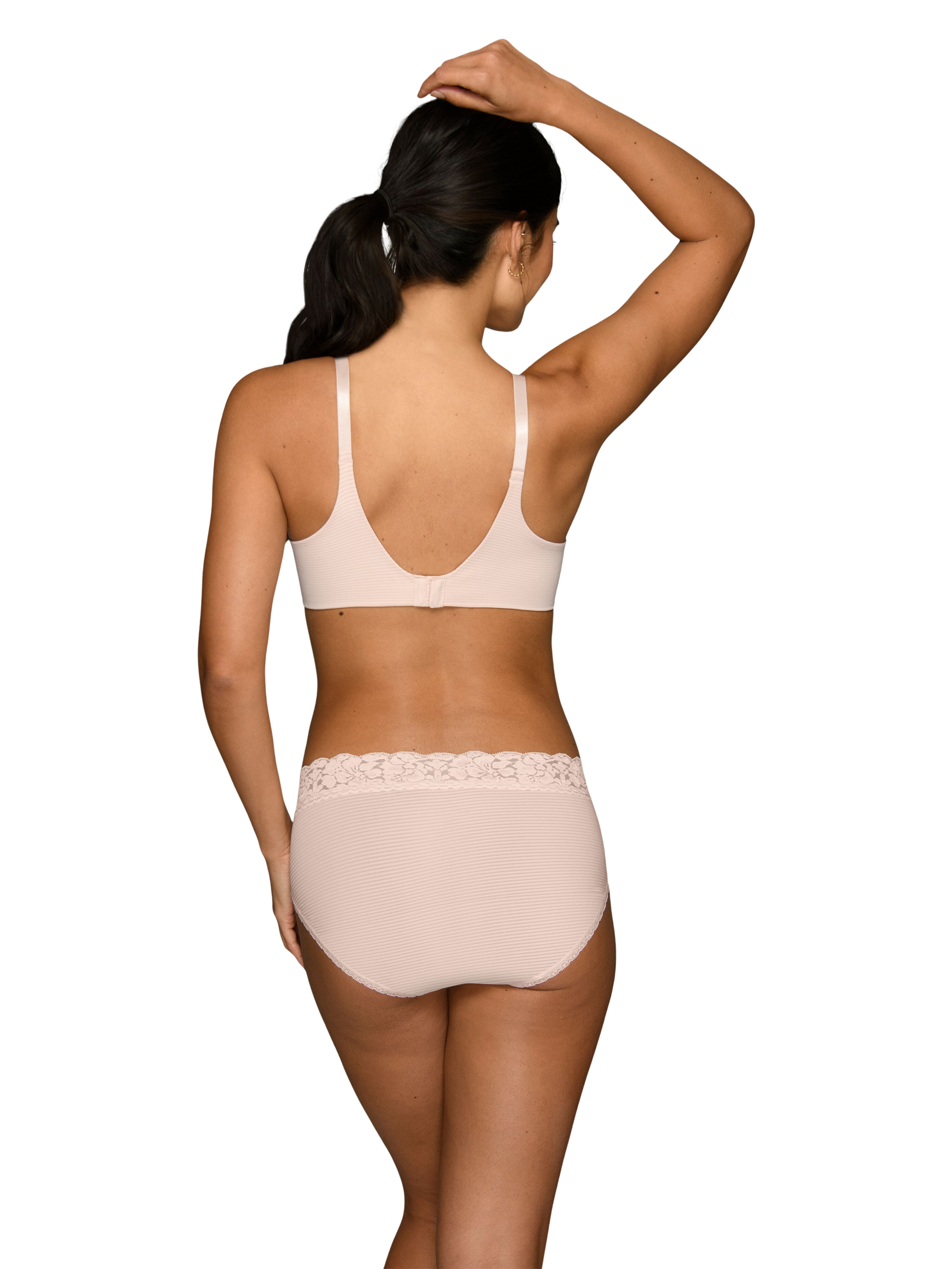 Vanity Fair Lingerie Women's Beauty Back Full Coverage Smoothing Underwire Bra, Style 75345