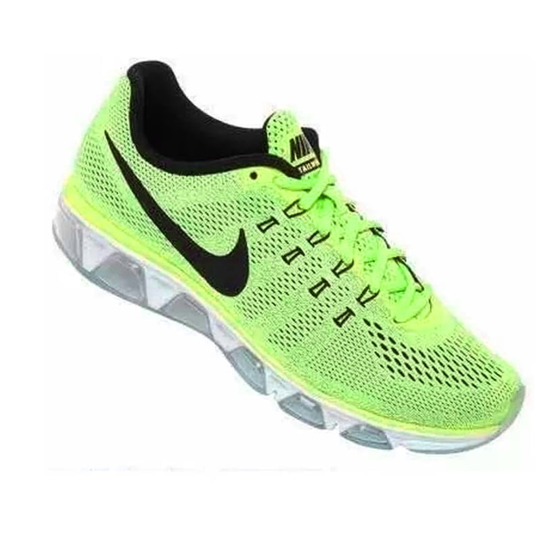 harga nike tailwind 8