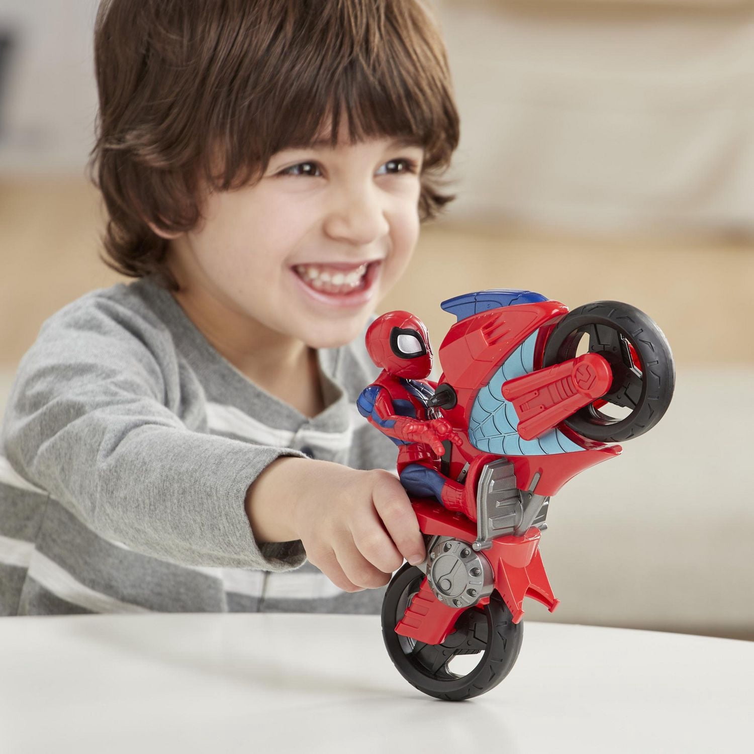 Playskool Heroes Marvel Super Hero Adventures - Moto arachnéenne de Spider-Man, figurine de 12,5 cm avec moto, pour enfants à partir de 3 ans