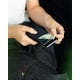 thumbnail image 4 of Tarjetero VULKIT con bloqueo RFID, metal negro, 4 of 6
