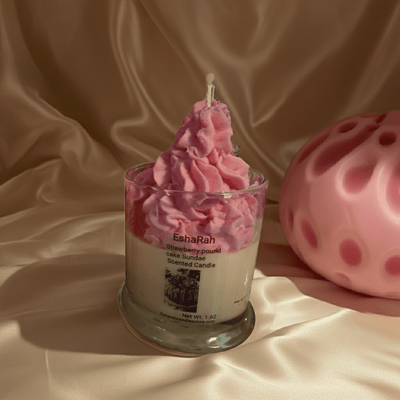 Strawberry pound cake sundae scented candle