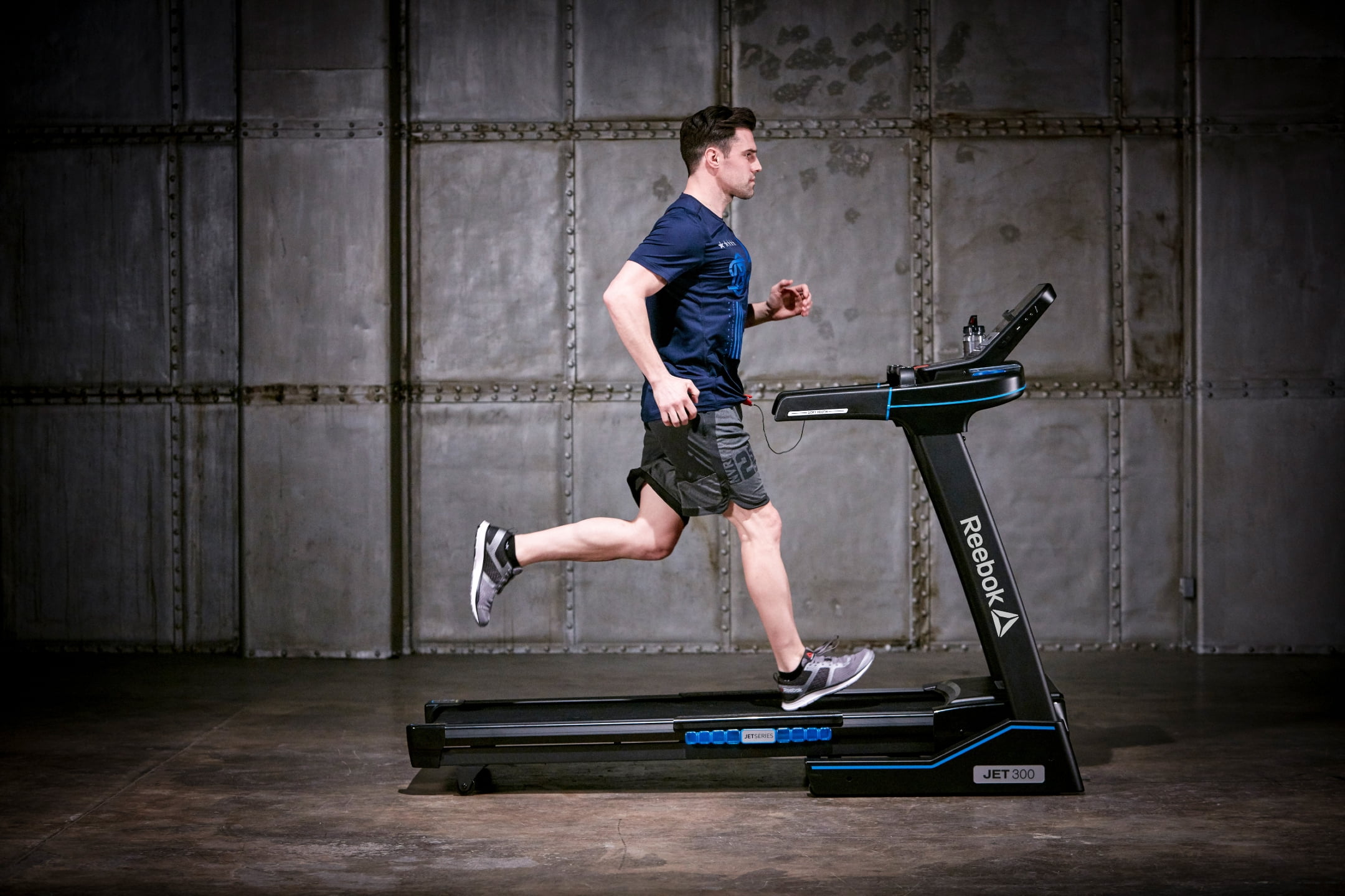 Reebok - Brandclub - Jet 300 Series Treadmill with Incline