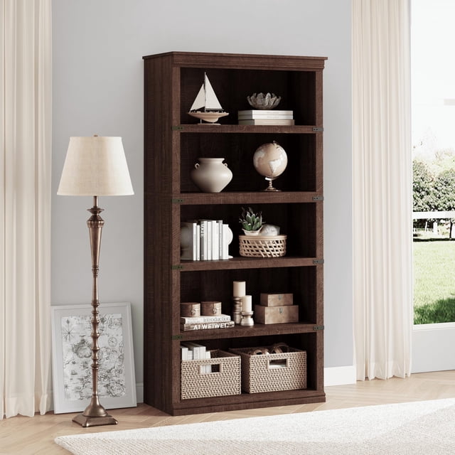 QinaQin Librero alto estilo farmhouse, con repisas abiertas y acabado madera rústica, ideal para exhibir libros, decoración y organizar sala u oficina
