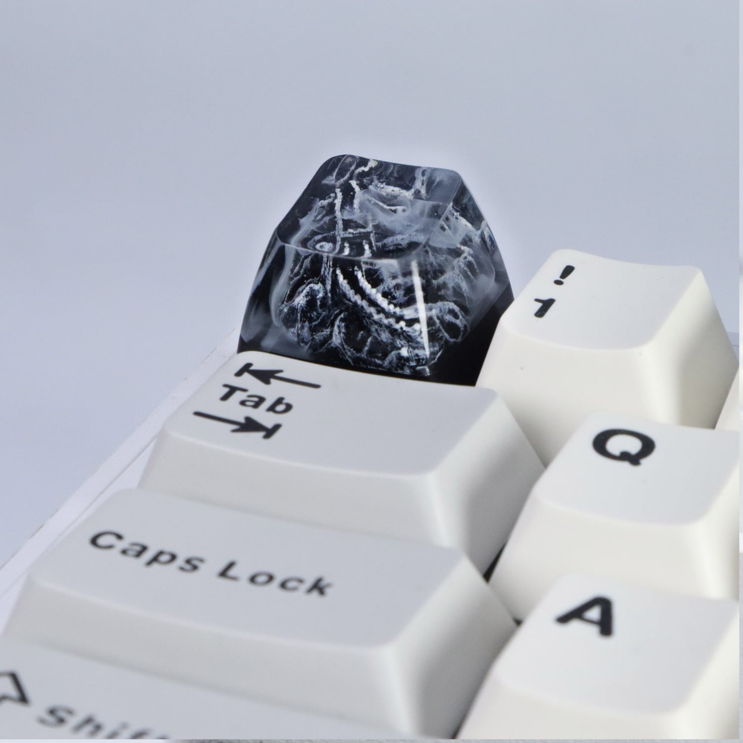 Artisan Resin Keycaps for Mechanical Keyboard,Ink Painting Style with Great Wall & Pavilion Design, Translucent Glow Keycaps