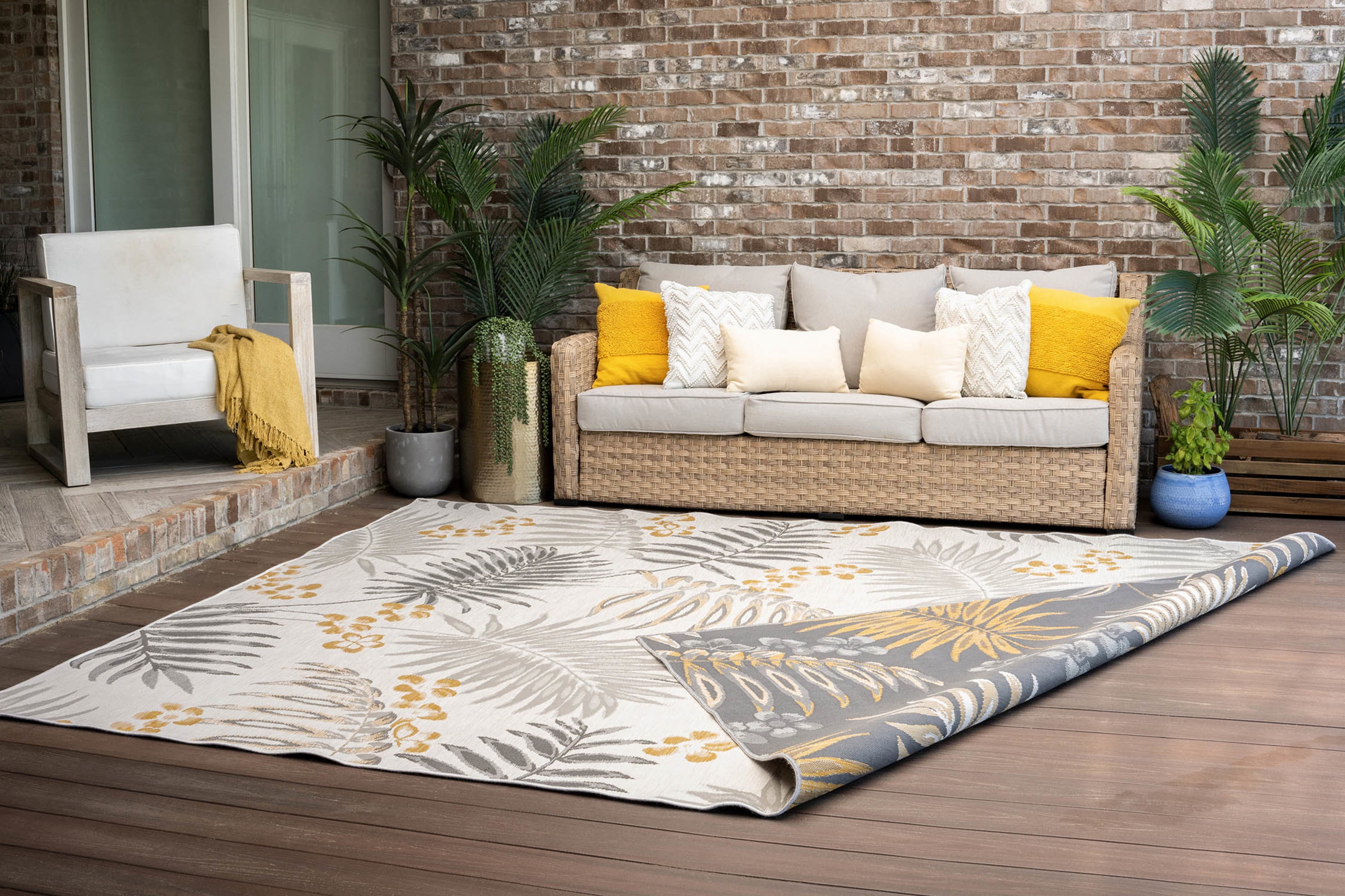 8x10 Water Resistant, Large Indoor Outdoor Rugs for Patios, Front Door Entry, Entryway, Deck, Porch, Balcony | Outside Area Rug for Patio | Cream, Floral | Size: 7'11'' x 10'3''