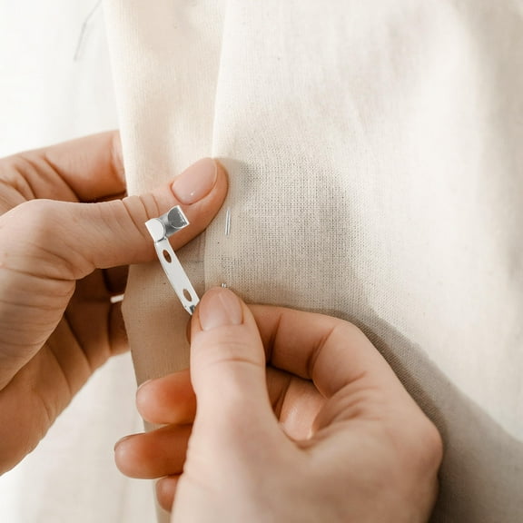 MUSEYA 50 Pcs Coiless Safety Pins for DIY Craft with Silver Metal Design