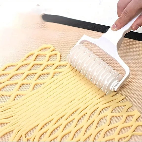 2 Pack Dough Lattice Roller Cutter, Plastic Pastry Dough Roller Tool for Pie Crust, Pizza and Baking Decoration