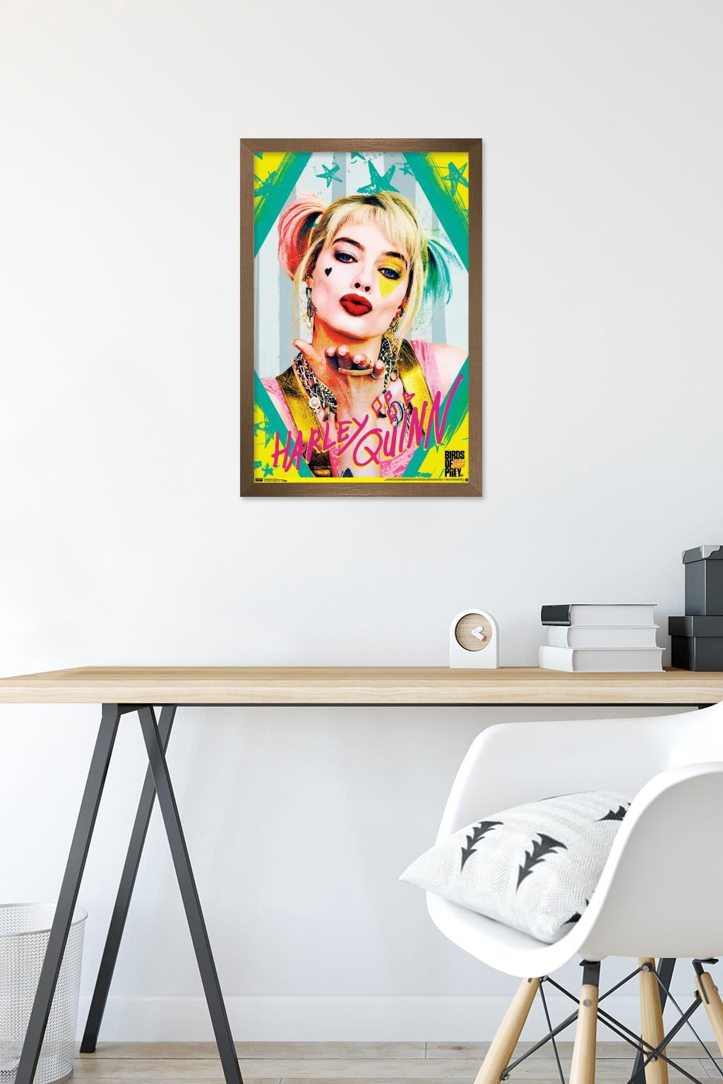 DC Comics Movie - Birds of Prey - Harley Quinn - Kiss Wall Poster, 14.725" x 22.375", Framed