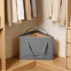 thumbnail image 5 of Organizador De Perchas Portátil Con Asa Y Estructura Rígida Para Armarios Domésticos Y Viajes, Color Gris, 5 of 8