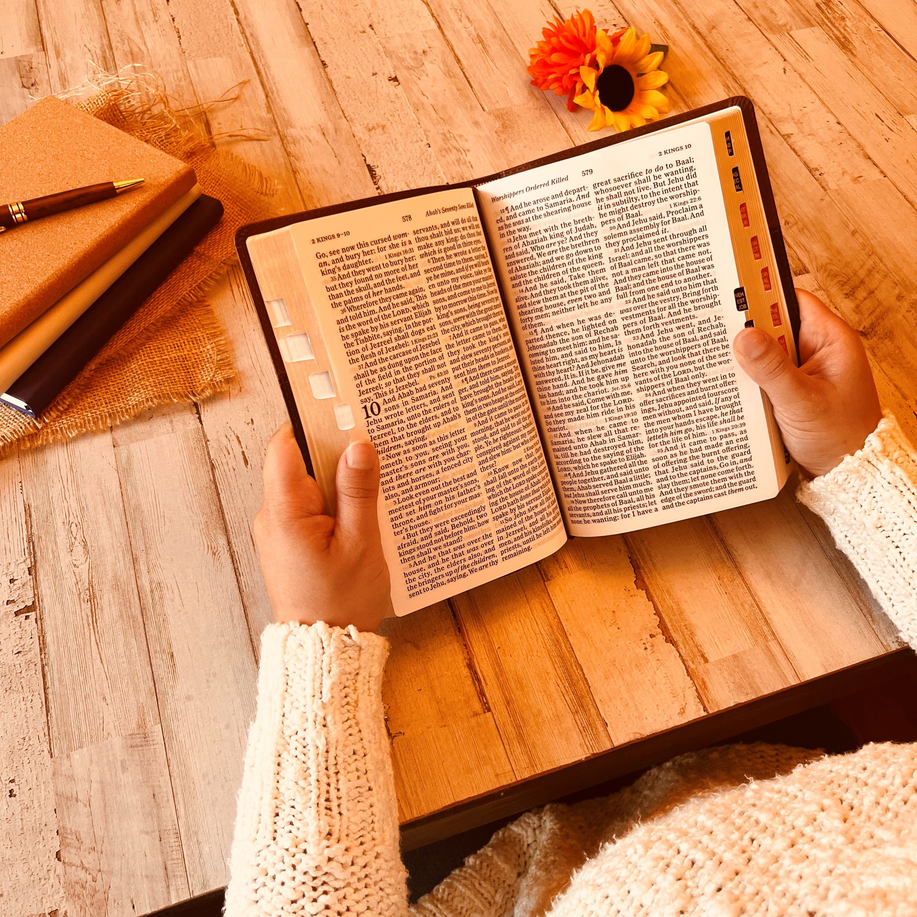 KJV Bible, KJV Large Print Reference Indexed Bible, Custom Engraved KJV Bible, Christian Gifts Religious Gifts Baptism Gifts