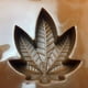 thumbnail image 3 of Moldes de silicona para dulces con hoja de cáñamo, cannabis y marihuana, 3 unidades, moldes para cubitos de hielo de silicona con relieve de hojas de marihuana, 3 of 4