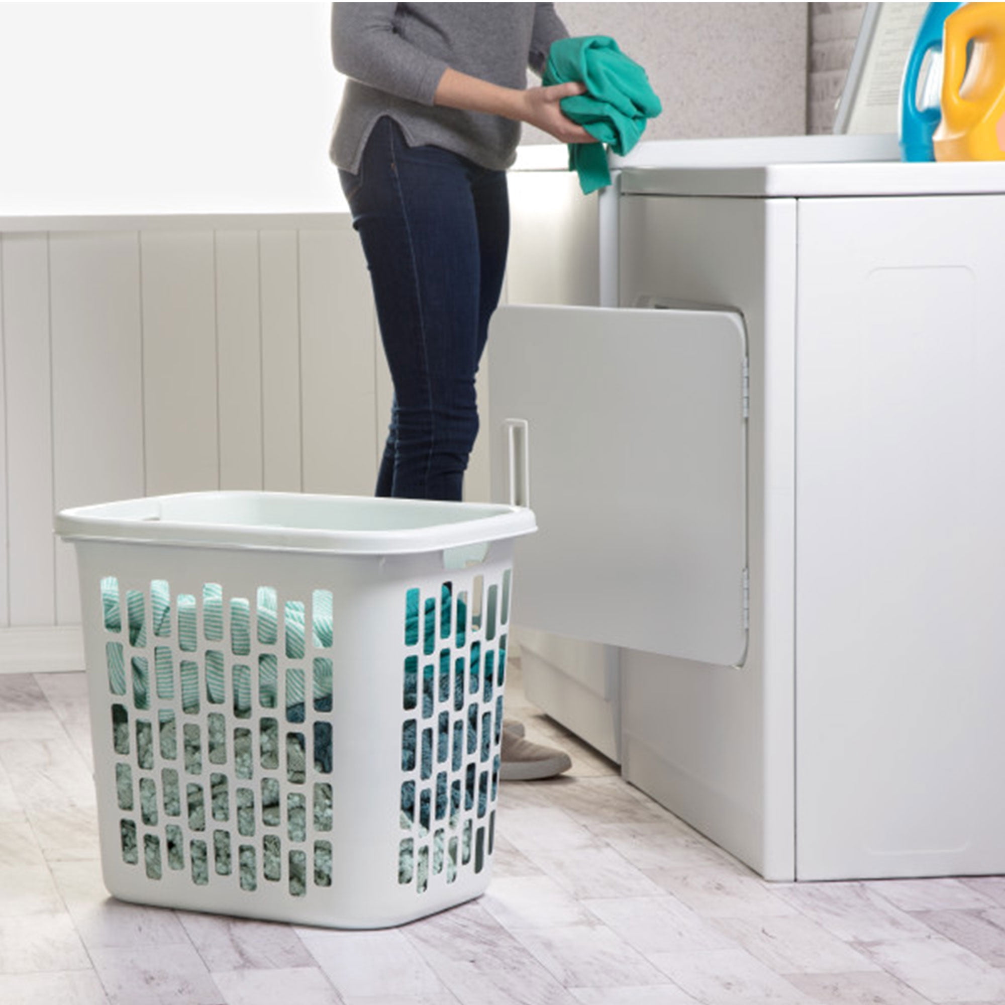 Sterilite Ultra Easy Carry Dirty Clothes Laundry Basket Hamper, (8 Pack)