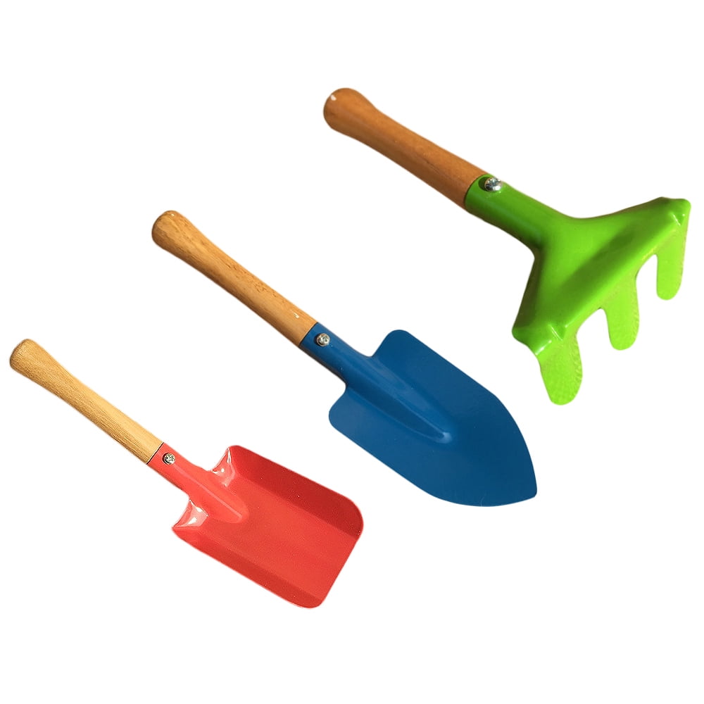 small sand shovels
