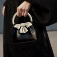 thumbnail image 4 of Guardurnaity Bolso tote para mujer con lazo - Detalle de asa , correa cruzada, espacioso y perfecto para ir de compras, viajar y practicar tiro al Bolsas de mensajero y de hombro, 4 of 6