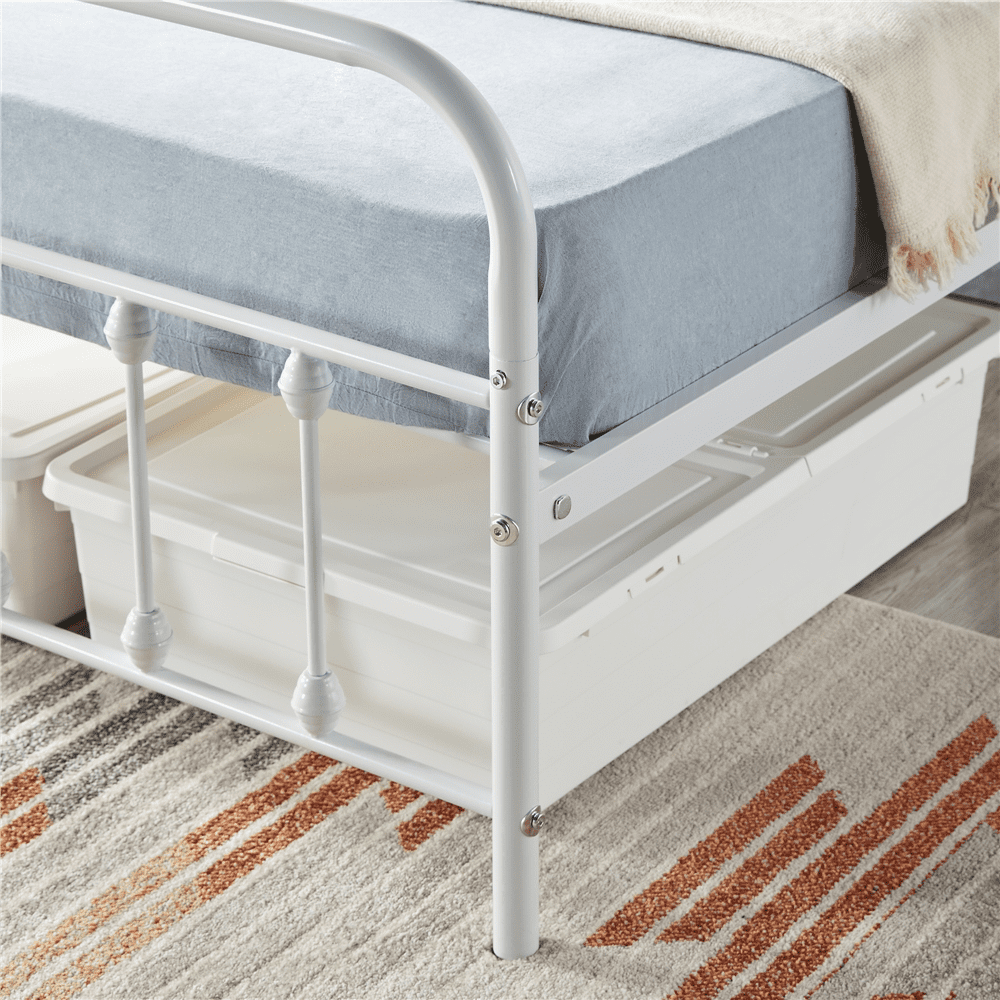 Fullfurnique Lit de plateforme métallique avec tête et pied de lit hauts pour adultes, Twin, Blanc