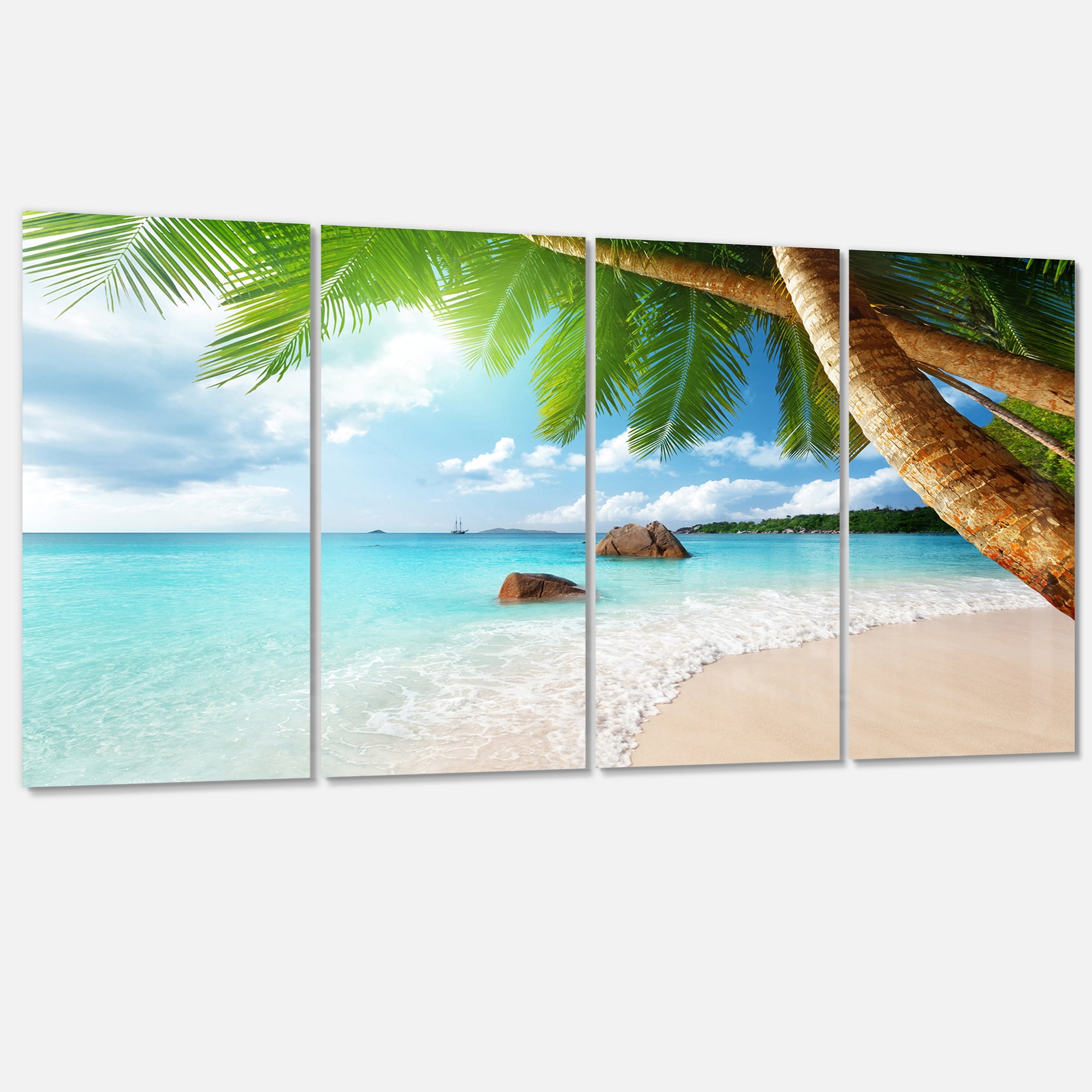Designart 'Praslin Island Seychelles Beach ' Seashore Photo Canvas Print