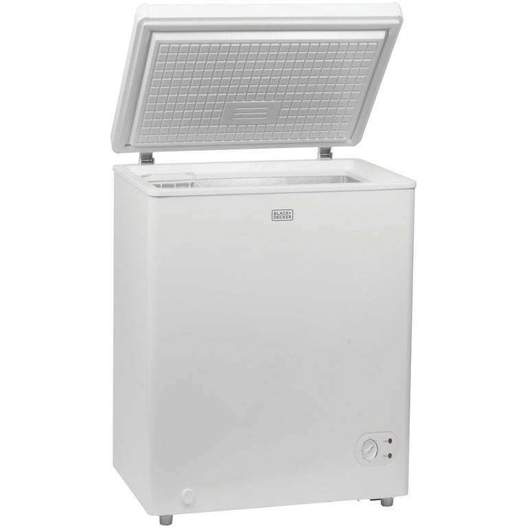 BLACK+DECKER 3.5-cu ft Manual Defrost Chest Freezer (White) in the Chest  Freezers department at