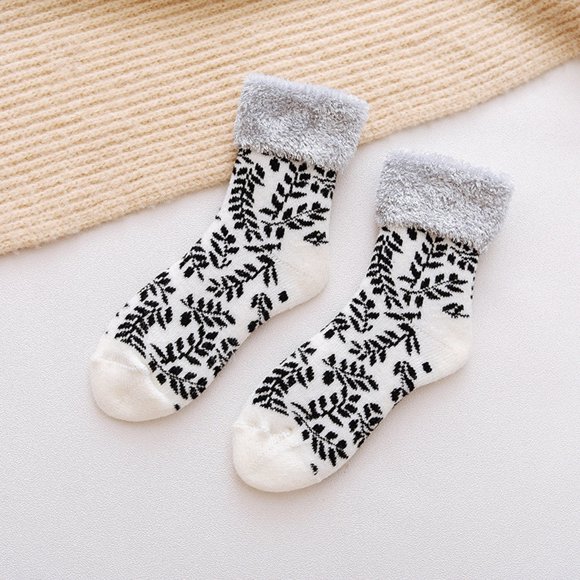 MSJUHEG Thermal Socks,Wool Ankle Socks Men,Sleep Socks for Men,Thin Wool Socks Men,Wool Socks,Winter Thickened Plush Socks Nonslip Floor Socks Socking White One Size