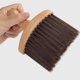 thumbnail image 3 of Cepillo plumero de cerdas suaves con mango de madera para cortar el pelo en barberías y salones de peluquería Herramienta de limpieza capilar, 3 of 8