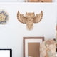 thumbnail image 4 of Decoración de pared de búho de madera tallada a mano decoración de búho de madera rústica estatua de búho placa de pared colgante decoración del hogar acento arte decoración de escultura úni, 4 of 5