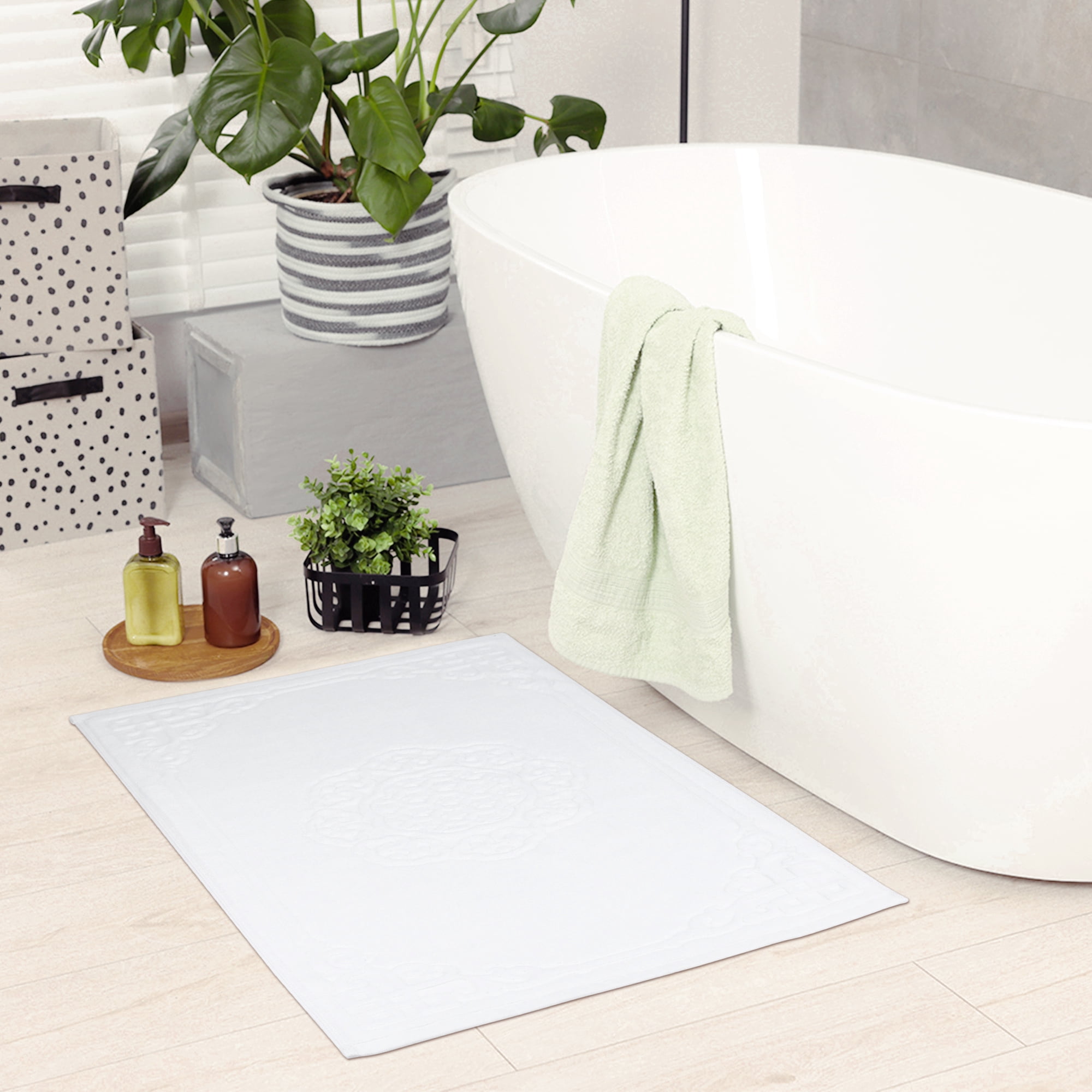 Unique Bargains Absorbent and Machine Washable Shower Bathroom Floor Towel White
