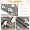 thumbnail image 2 of Manta polar con estampado de patas para perros y gatos, 4 unidades, 2 of 7